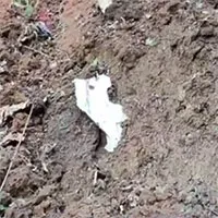 Nhân chứng mô tả máy bay Trung Quốc "vỡ nát hoàn toàn"