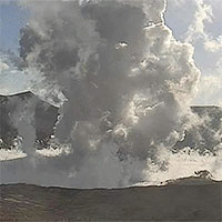 Núi lửa Taal ở Philippines lại phun trào magma dạng giếng