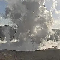 Núi lửa Taal ở Philippines lại phun trào magma dạng giếng