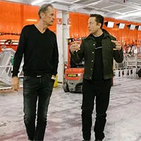 Elon Musk bị ám ảnh về việc Trái đất thiếu người