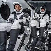 Phi hành đoàn dân sự đầu tiên bay về Trái đất từ trạm ISS