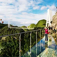 Việt Nam sắp có cầu kính đi bộ dài nhất thế giới, bắt đầu đón khách vào dịp 30/4 này