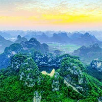 Khám phá "hồ nước trên trời" độc nhất vô nhị được ôm trọn bởi "8 nàng tiên"