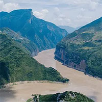 Tại sao cùng là sông nhưng Trường Giang dùng chữ 