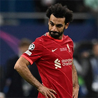 Khoa học của nước mắt: Tại sao cầu thủ bóng đá nam tính là thế mà cũng khóc?