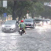 Dự báo thời tiết hôm nay: Miền Bắc mưa giông rình rập, Trung Bộ nắng nóng cục bộ