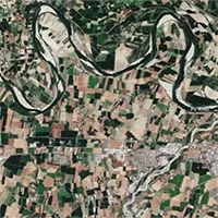Sông dài nhất Italy khô cạn do hạn hán kỷ lục