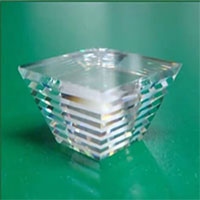 Phát triển lăng kính giúp pin Mặt trời nhận tối đa ánh sáng ở mọi góc