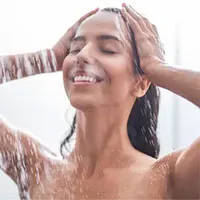 Chuyên gia tiết lộ 6 lợi ích không tưởng khi tắm bằng vòi hoa sen, nghe xong đảm bảo ai cũng phải bất ngờ