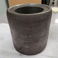 Vật thể kim loại bí ẩn từ trên trời rơi xuống suýt lấy đi mạng sống một cảnh sát Mỹ
