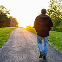 Chỉ 2 phút đi bộ sau bữa ăn cũng giúp ngăn ngừa bệnh tiểu đường
