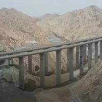 Thông xe đường cao tốc xuyên vùng núi cao 3.300 m