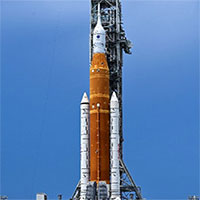 NASA hoãn phóng nhiệm vụ Mặt trăng Artemis 1 do bão