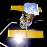 Nghiên cứu nâng độ cao quỹ đạo của kính viễn vọng Hubble