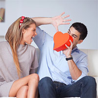 Vì sao nhiều người chỉ nhìn thấy tính xấu của bạn đời?