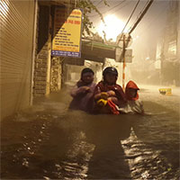 Đà Nẵng ngập một mét, nhiều người dân kêu cứu