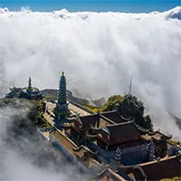 Vì sao những ngôi chùa thiêng thường được dựng trên núi?