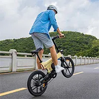 Xe đạp điện gấp có thể chạy 120km sau một lần sạc