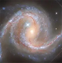 Ngắm thiên hà xoắn ốc đẹp như tranh vẽ từ kính viễn vọng Hubble