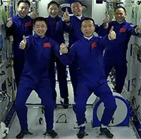 6 phi hành gia Trung Quốc có cuộc hội ngộ lịch sử trên không gian
