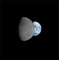 Mặt trăng che khuất Trái đất nhìn từ tàu NASA