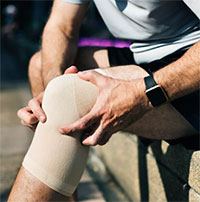 Tại sao đầu gối thường đau nhiều hơn trong mùa lạnh?