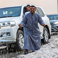 Mưa đá hiếm gặp xuất hiện tại quốc gia sa mạc