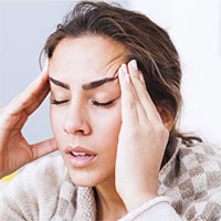 Vì sao bạn dễ bị đau đầu khi trời lạnh?