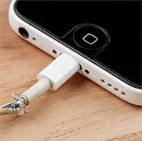 Vì sao cáp sạc Apple thường xuyên bị đứt?