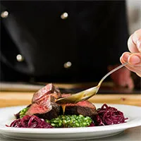 Nguồn gốc bất ngờ của ngôi sao Michelin: Từ công ty lốp xe đến hệ thống đánh giá nhà hàng chất lượng bậc nhất
