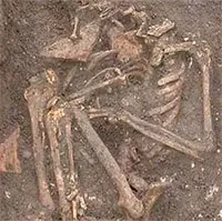 Giải mã người phụ nữ có bộ xương bất thường, bí ẩn thời Trung Cổ