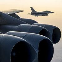 Tại sao máy bay lại có thùng nhiên liệu trên cánh?