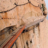 Con đường mòn đáng sợ và nguy hiểm nhất hành tinh đang nằm ở đâu?