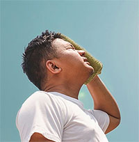 Nắng nóng kỷ lục tiếp diễn sẽ gây tổn hại nghiêm trọng đến sức khỏe