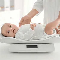 Trẻ sơ sinh thừa cân béo phì nguyên nhân do đâu?