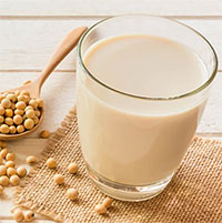 Điều gì xảy ra nếu uống quá nhiều sữa đậu nành?