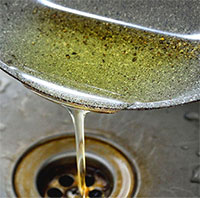 Các quốc gia xử lý sao với dầu ăn thừa?