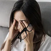 Tại sao dụi mắt lại nguy hiểm?