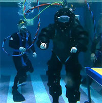 Bộ đồ lặn chịu được áp suất ở độ sâu 183m