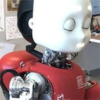 Dạy robot chớp mắt có thể khiến cả thế giới chú ý