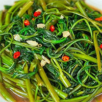 Vì sao rau muống từng bị cấm ở Mỹ?