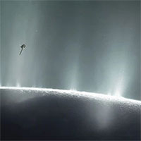 Kính viễn vọng James Webb phát hiện cảnh hiếm thấy từ mặt trăng của sao Thổ