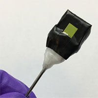 Lá nhân tạo sản xuất nhiên liệu lỏng sạch cho ôtô