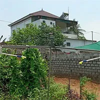 Học sinh cấp 3 chế tạo giàn phun thuốc trừ sâu bằng cáp treo