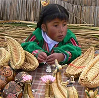 Cuộc sống kỳ lạ của tộc người "máu đen" sống trên hồ nước ngọt cao nhất thế giới