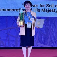 Nhà khoa học Việt nhận giải thưởng của Vua Thái Lan