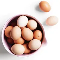 Vì sao bị dị ứng trứng đột ngột ở người lớn?