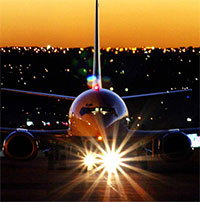 Phi công thấy gì trên bầu trời khi bay xuyên màn đêm?