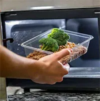 Trường Y Harvard giải mã tin đồn "đứng gần lò vi sóng đang bật gây ung thư"