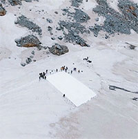 Trung Quốc phủ vải trắng che sông băng Tây Tạng